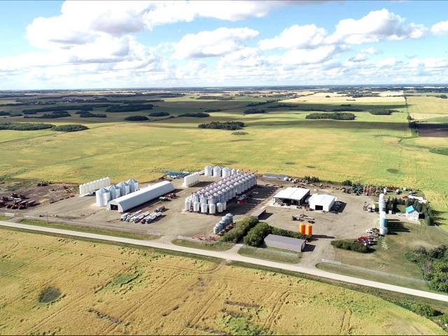 A judge in Alberta, Canada, has approved plans for a Saskatchewan-based farm, Monette Farms, to sell 274,000 acres of farm ground across Western Canadian provinces and three U.S. states. Brokers will start seeking bids for farm properties by the end of June with plans to sell the ground by the end of November. (Photo from Google maps) 